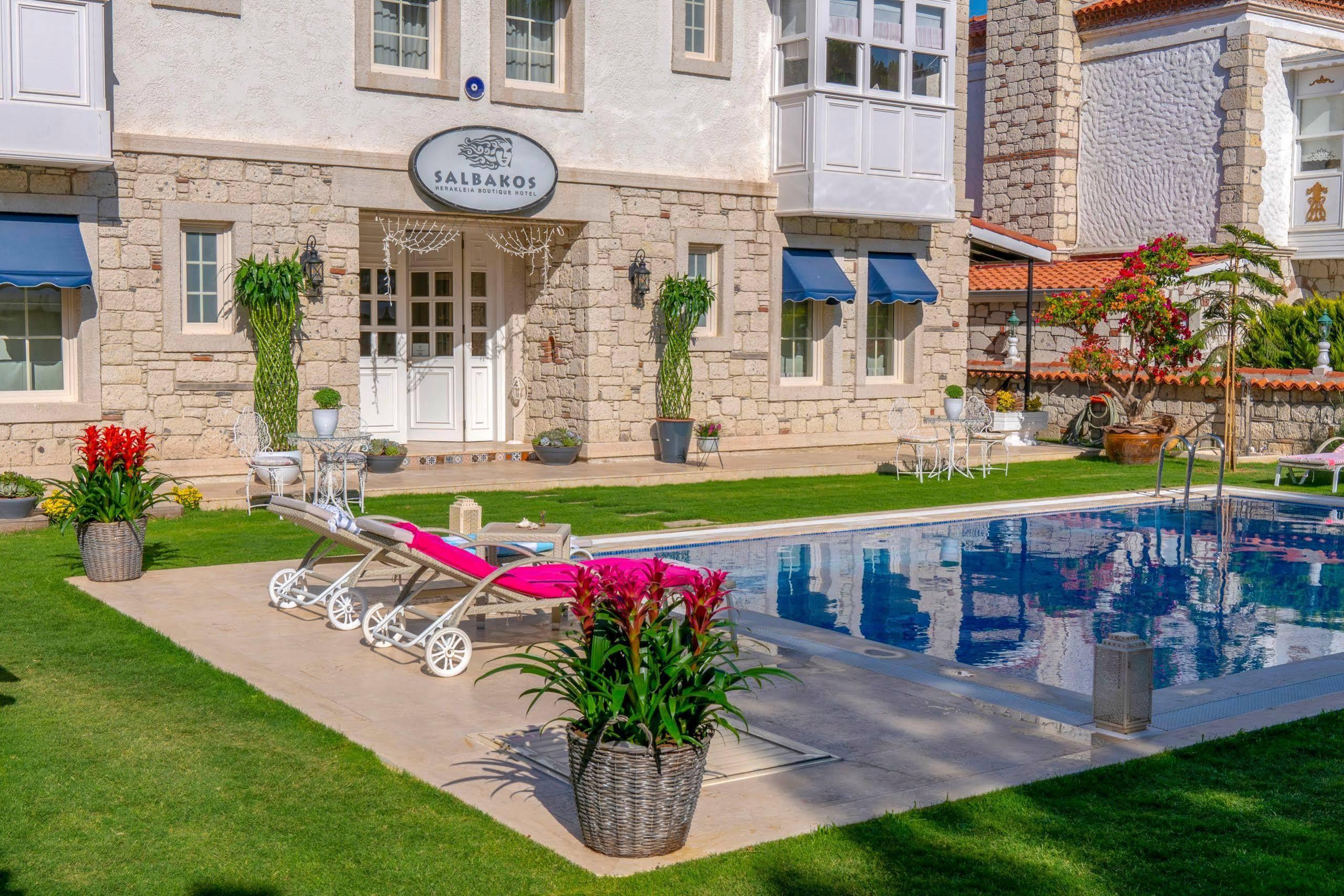 Salbakos Herakleia Boutique Hotel Alaçatı Exteriör bild