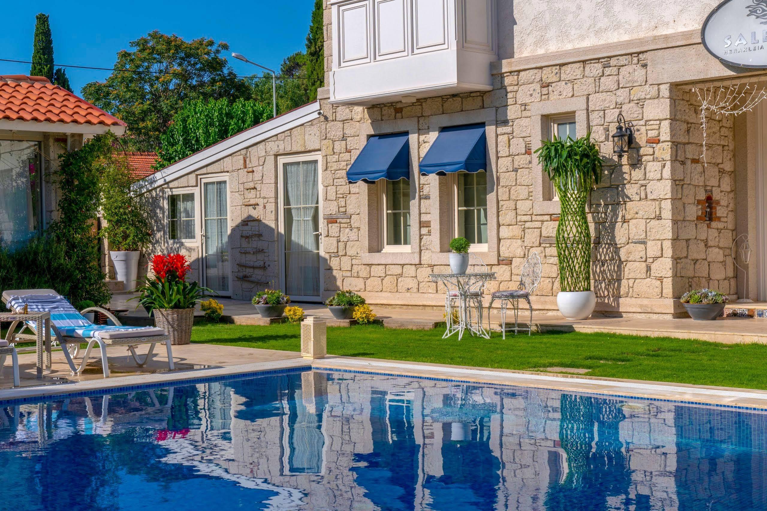 Salbakos Herakleia Boutique Hotel Alaçatı Exteriör bild